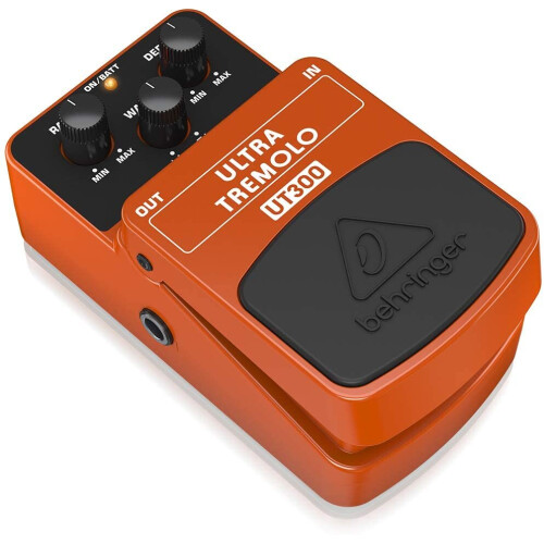 Behringer UT300 Effects Pedal 1