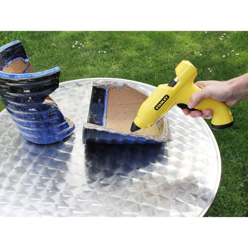 STANLEY Stanley STA070416 cordless Glue Gun 2