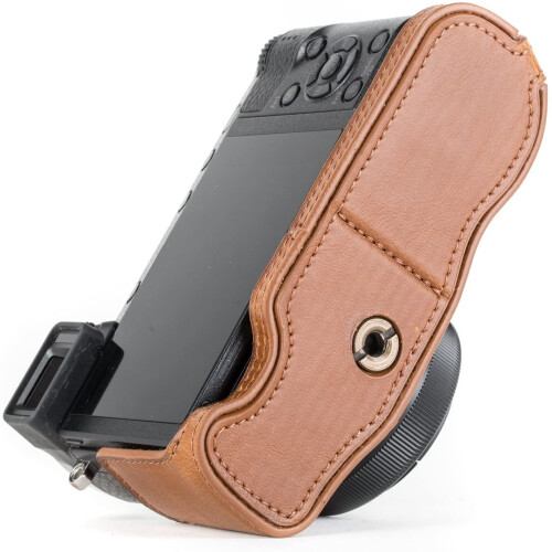 MegaGear MegaGear Ever Ready Leather Camera Half Case compatible with Panasonic Lumix DMC-GX80 2