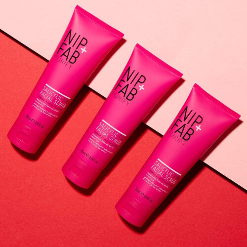Nip+Fab NIP+FAB Salicylic Fix Facial Scrub 2