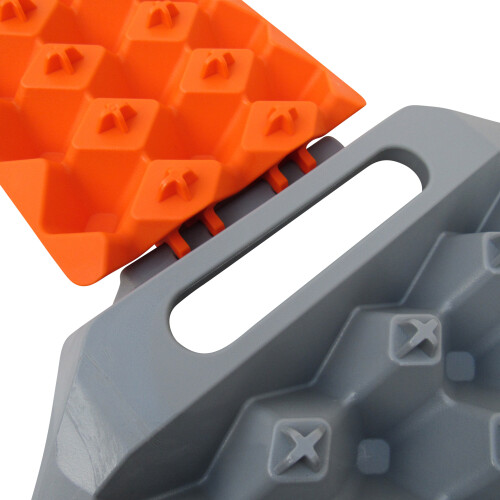 Foldable Traction Recovery Tracks (Tyre 4x4 Mud Emergancy Grey) 1