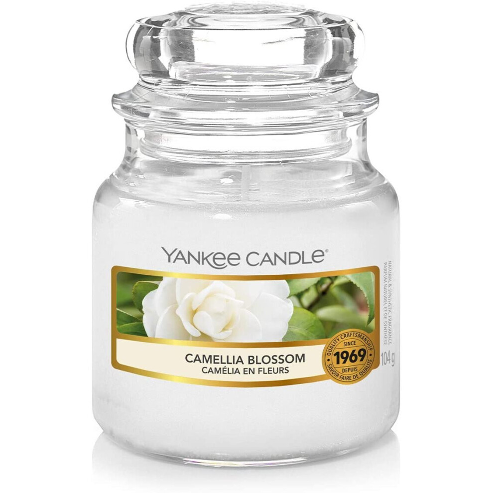 Yankee Candle Small Jar Candle | Camellia Blossom Scented Candle | Up to 30 Hours Burn Time | Garden Hideaway Collection