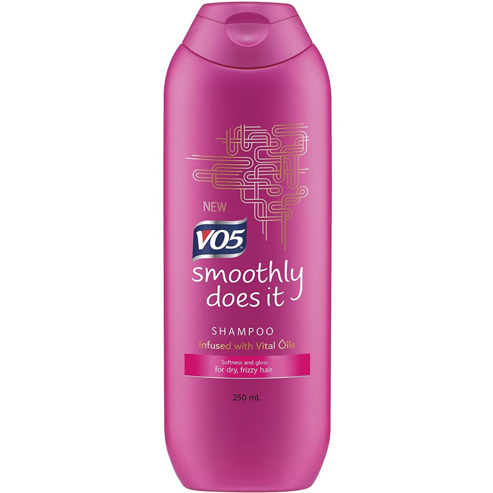 VO5 Smoothly Does It Shampoo 250 ml