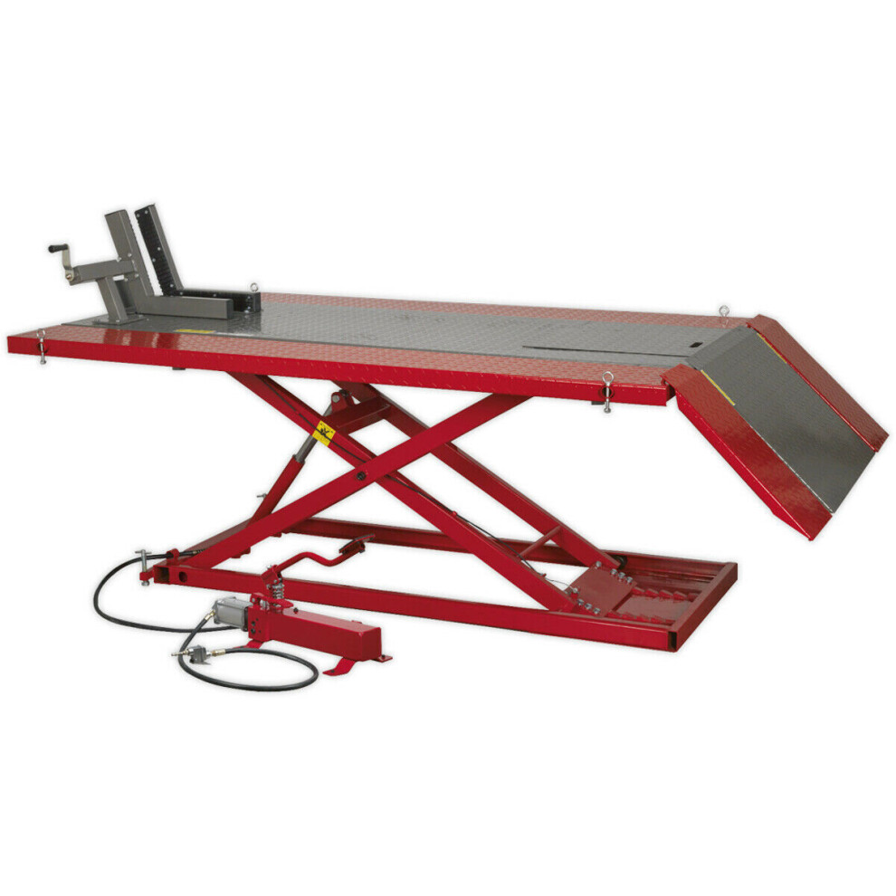 680kg Heavy Duty Small Vehicle Lift - Hydraulic Ram & Air Pump - 790m Max Height