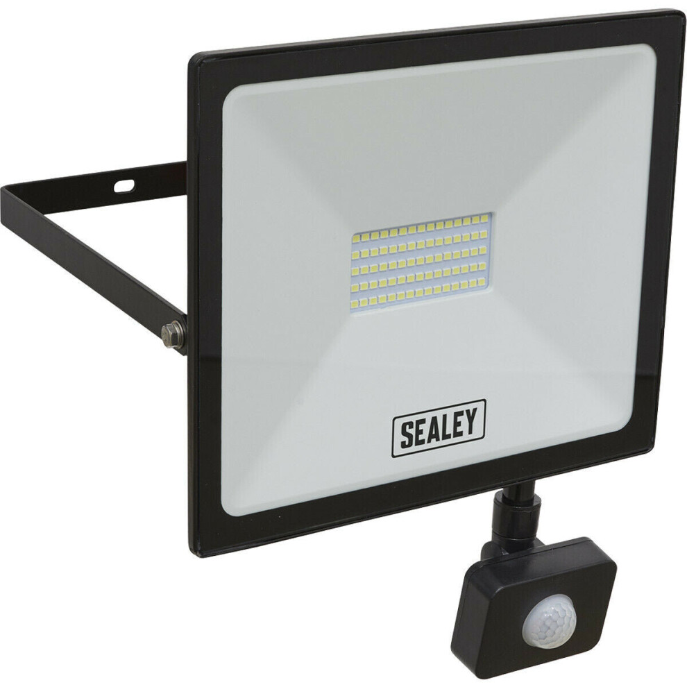 Loops Extra Slim Floodlight With Pir Sensor - 50W Smd Led - Ip65 Rated - 4500 Lumens