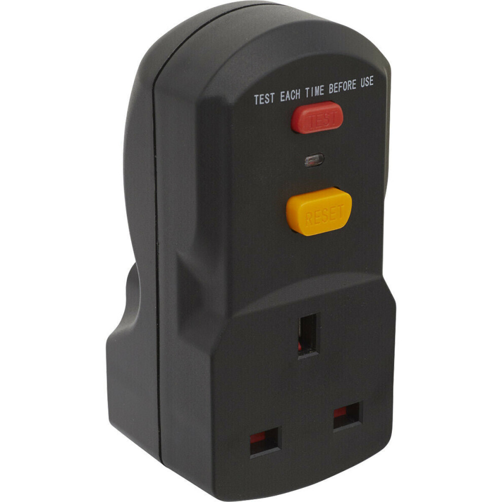 Single 230V Socket RCD Safety Adaptor - 2990W Max Load - Cut Out Protection