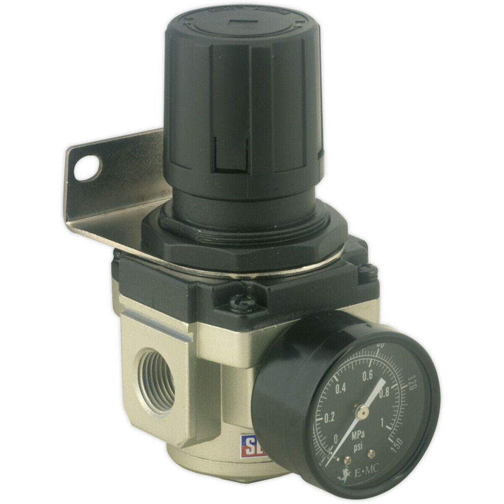 Workshop Air Supply Regulator - 210cfm Max Airflow - 1/2" BSP - Wall Bracket