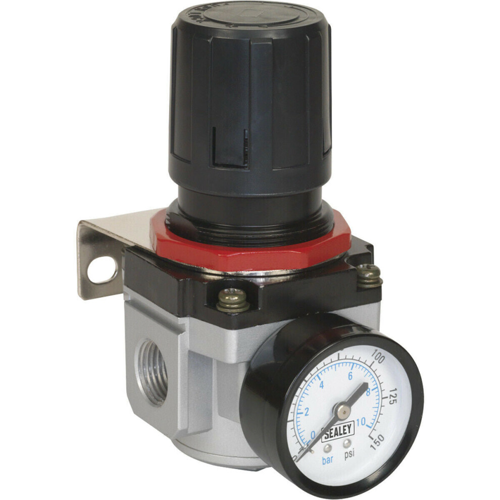 High flow Air Supply Regulator - 210cfm Max Airflow - 1/2" BSP - Wall Bracket