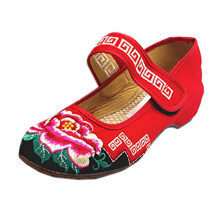 (7.5) Old Beijing Cloth Embroidered Shoes Cowhells