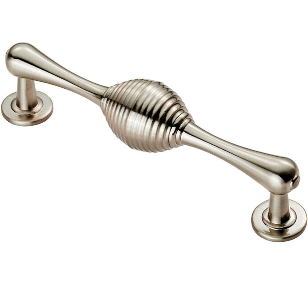 Loops Reeded Beehive Handle On Round Rose And Stem 128Mm Fixing Centres Satin Nickel