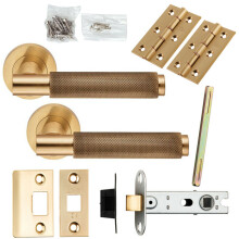 Door Handle & Latch Pack Satin Brass Knurled Round Lever Screwless Round Rose