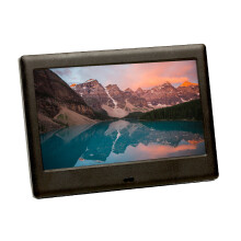Clarity 7" Digital Picture Frame | USB & SD Memory Support