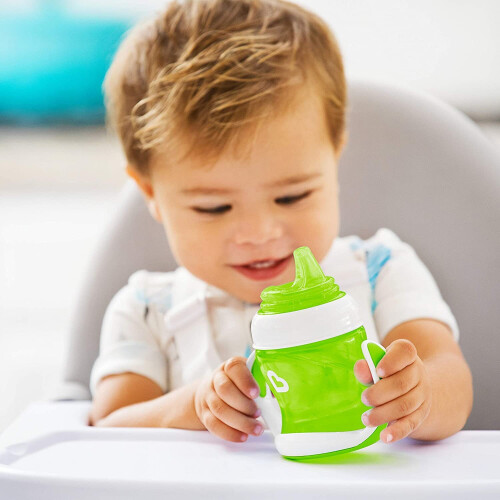 Munchkin Munchkin Gentle Transition Trainer Cup, 4 oz/118 ml, Green, 1 Pack 1