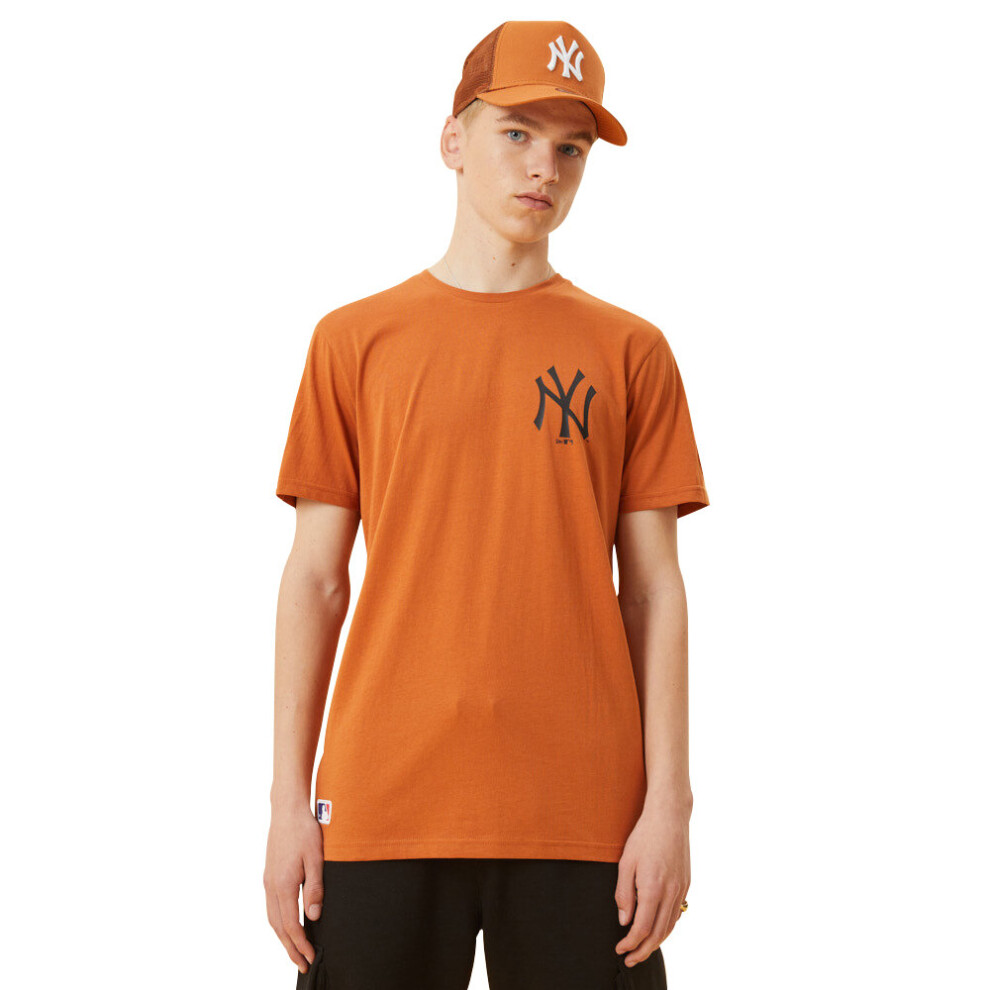 (M) New Era Men's  MLB Left Chest Team Logo T-Shirt ~ "New York Yankees" brown