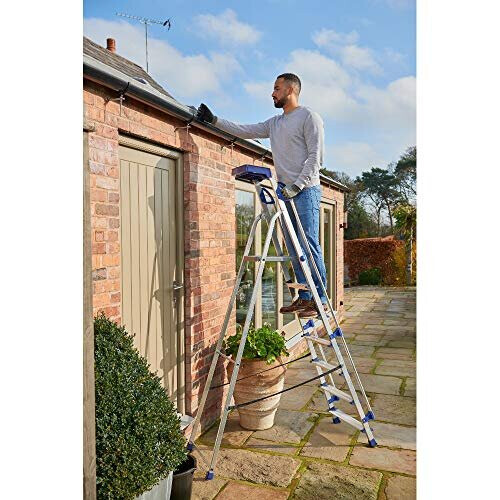 Werner 705 Series Aluminium Workstation Stepladder (7 Step) 2