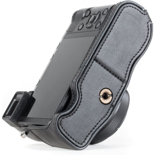 MegaGear MegaGear Ever Ready Leather Camera Half Case compatible with Panasonic Lumix DMC-GX80 2