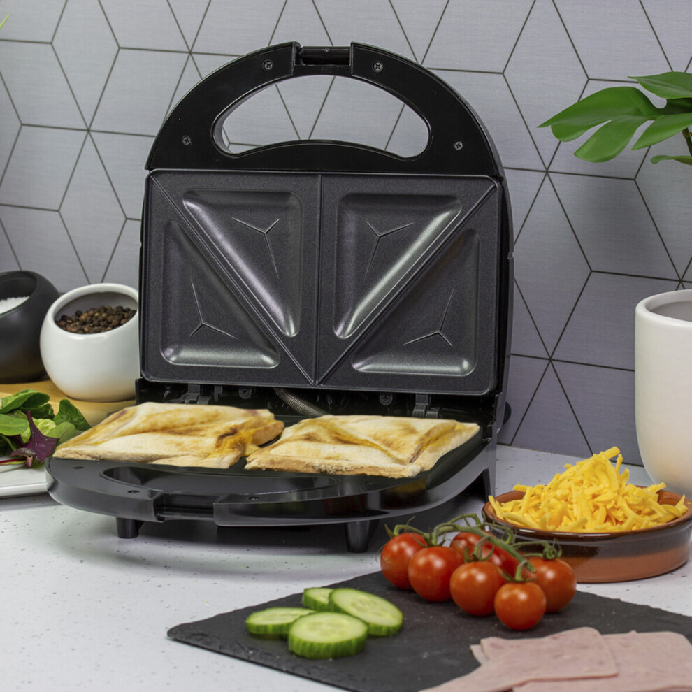 Quest 35129 750W 2 Slice Non Stick Sandwich Toastie Maker | Black