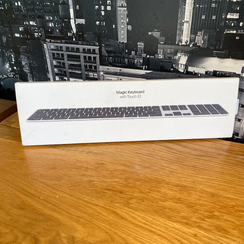 Refurbished Apple Apple Magic Keyboard with Touch ID & Numeric Keypad Black British UK M1 Silicon