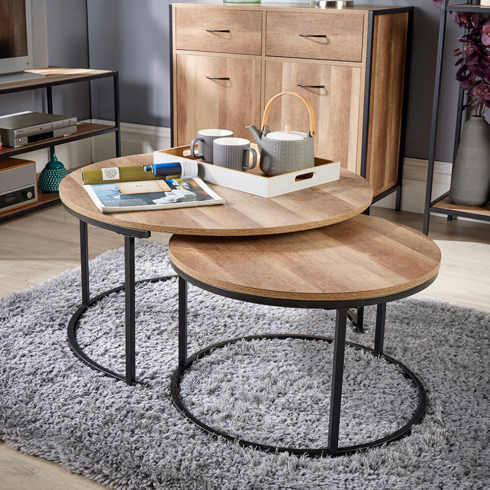 Round Nest of 2 Coffee Tables Stackable Side Tables Oak Effect Finish