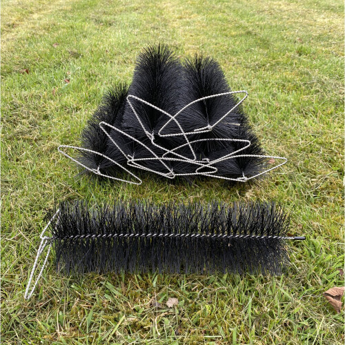 Selections Set of 8 Black Drain & Gutter Downpipe Leaf Guard Plugs (30cm) 1