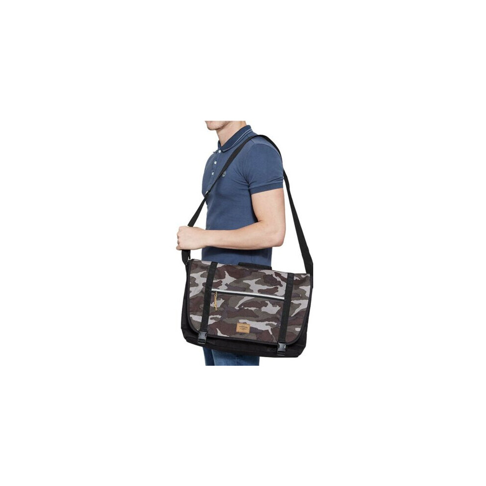 Timberland Crofton Water-Resistant Messenger Shoulder Bag Camouflage