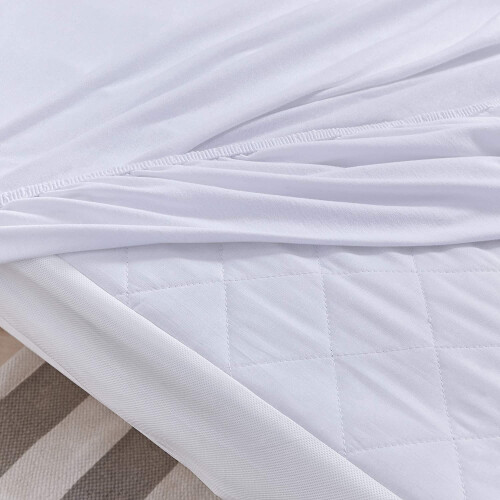 Silentnight Silentnight Safe Nights Quilted Cot Bed Waterproof Mattress Protector 1