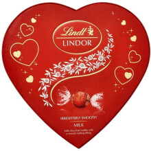 Lindt Lindor Amour Heart Chocolate Box, 160g
