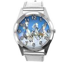 Silver Leather Round Watch for Horse Fans E4