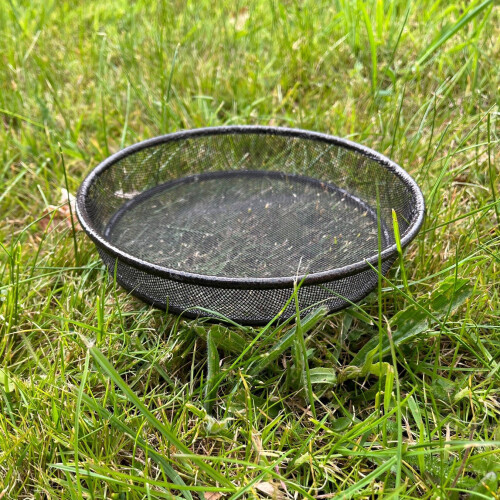 Selections Bird Feeding Station Metal Seed Mesh Dish Tray 2