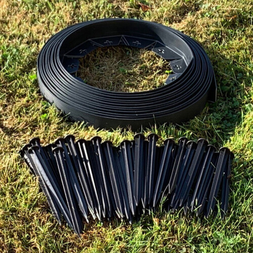 Selections Flexible Plastic Garden Edging with 80 Pegs (20m) 1