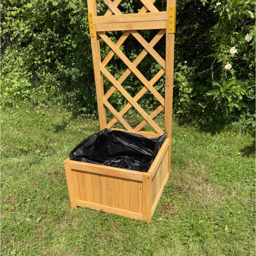 Selections Wooden Garden Planter with Trellis 2