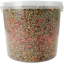 SQUAWK Premium Wild Bird Food | No Mess Garden Birds Feed Mix | Contains Berry Suet Pellets and Sunflower Hearts and Kibbled Peanuts | Enhanced S