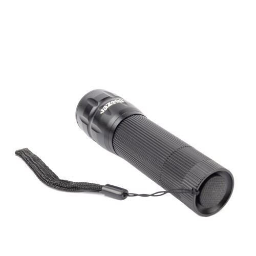 Q5 240 Lumens Zoomable LED Torch 2