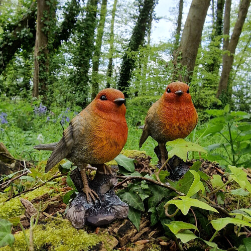 Selections Robin on a Tree Stump Garden Ornament (Set of 2) 1