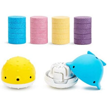Munchkin Colour Buddies Moisturising Bath Bombs & Toy Dispenser Set for children, 22 Piece Set Includes 20x Colourful Bath Bombs and 2x Toy Dispensers