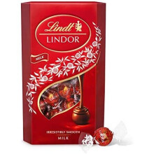 Lindt Lindor Milk Chocolate Truffles Box - approx. 48 Balls, 600 g - Perfect for Sharing and Gifting - Chocolate Balls with a Smooth Melting Filling