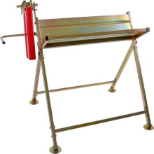 Log Saw Horse Holder Folding Metal With Pivoting Chainsaw Clamp (Neilsen CT5658)