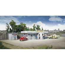 Walthers Cornerstone Series Kit HO Scale Miss Betties Diner