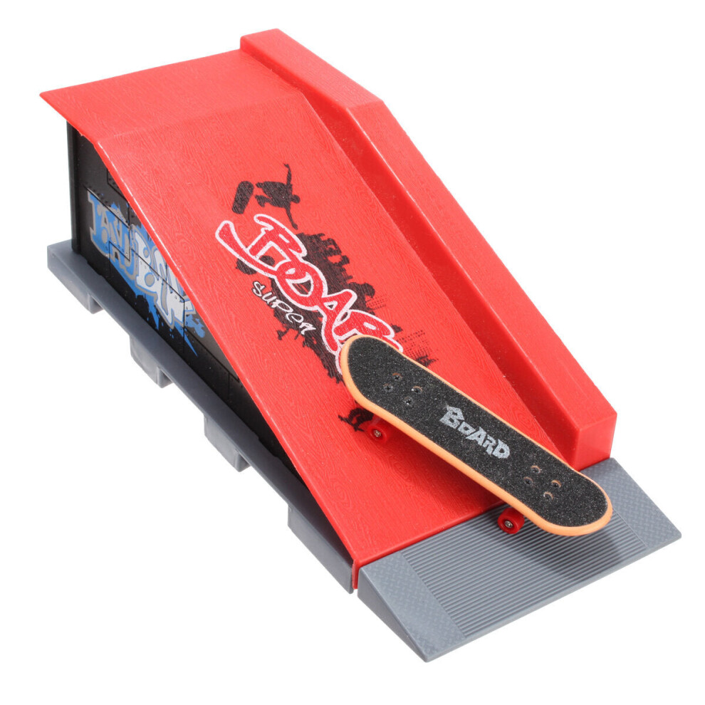 (E) Mini Finger Skateboard Kid Fingerboard Toy Park Ramp Finger Board Recreation