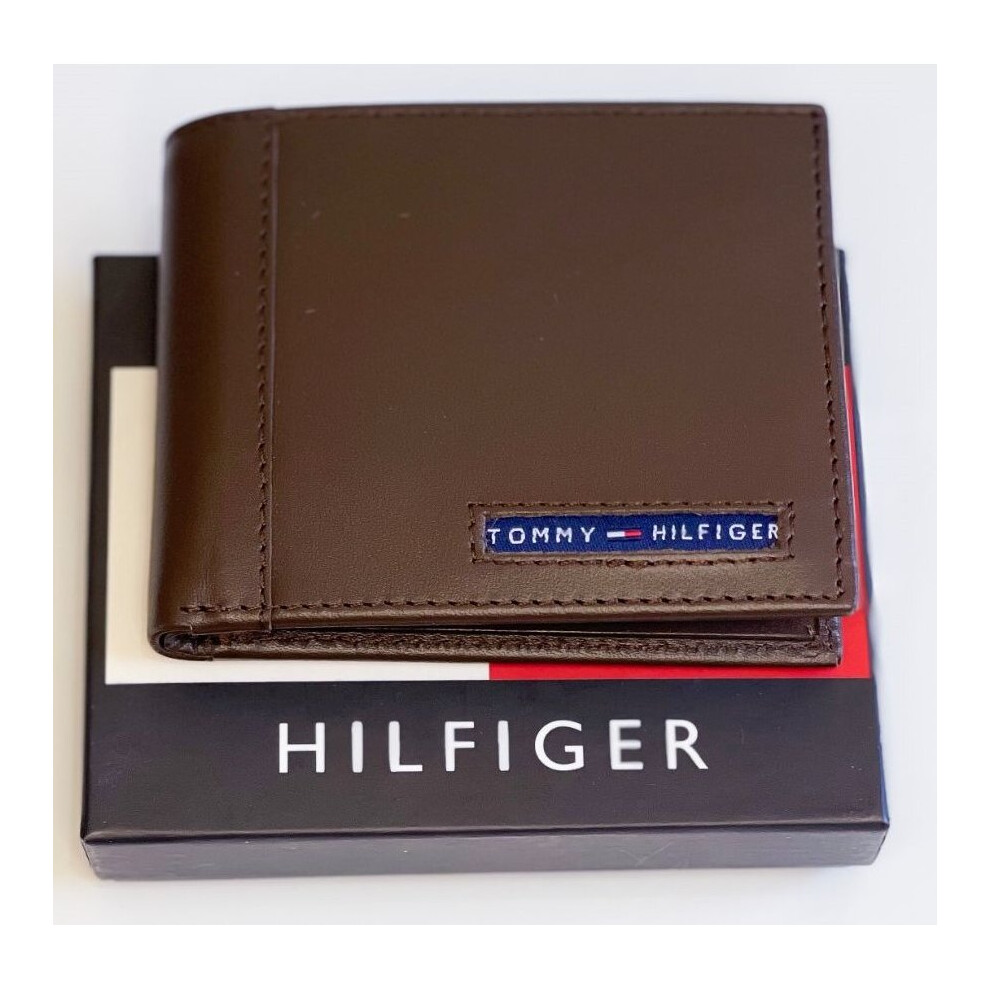 Tommy Hilfiger Cambridge Men's Leather Wallet with ID Passcase Brown