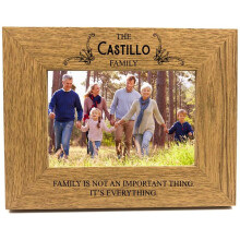 (5 x 7 Inch) ukgiftstoreonline Personalised Family Is Everything Photo Picture Frame Oak Wood Finish