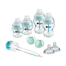 Tommee Tippee Advanced Anti-Colic Newborn Baby Bottle Starter Kit, Slow-Flow Breast-Like Teats and Unique Anti-Colic Venting System, Mixed Sizes
