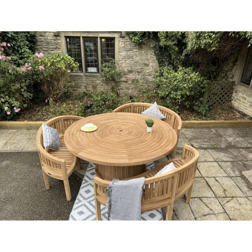 teak round table with 3 benches