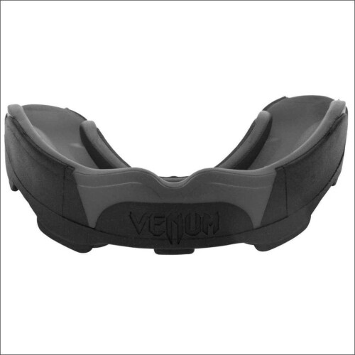 Venum Predator Mouth Guard Black/Black 1