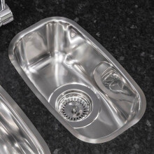 Reginox Comfort 0.5 Half Bowl Kitchen Sink Stainless Steel Integrated Waste