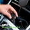Belkin Belkin BOOST CHARGE - Supporto + caricatore per auto MagSafe per iPhone 13 / 12 3