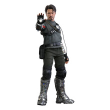 Figurina Hot Toys MMS581 - Marvel Comics - Iron Man - Tony Stark Mech Test Standard Version