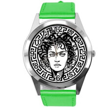 Green Leather Round Watch for Fans of Fashion