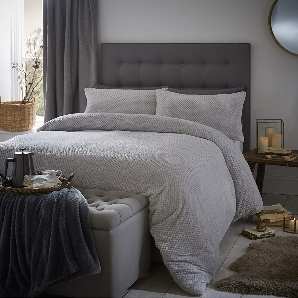 Silentnight Winter Waffle Fleecy Duvet Cover and Pillowcase Pair Bedding Set, Platinum, Super King
