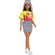 Barbie Fashionistas -nukke #179 kurvikas pitkillδ korostetuilla hiuksilla Flame Crop Top ruudullinen hame ja asusteet, mukaan lukien tennarit ja auri